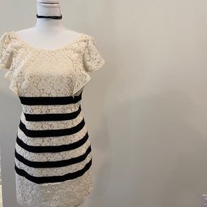 Name brand high contrast dress